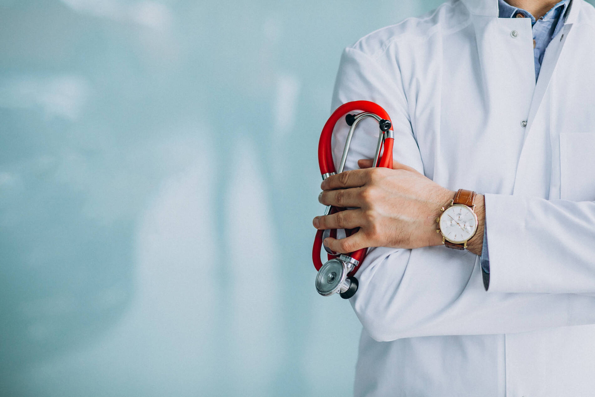 Automation in Healthcare: Top Chatbot Use Cases for Patient & Employee Experience